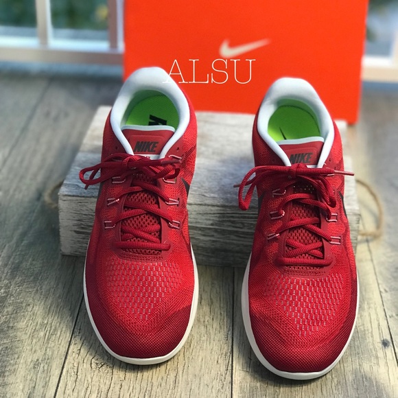NWT Nike Free RN 2017 University Red M AUTHENTIC - Picture 2 of 8